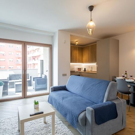 Aurealiving - Trastevere Suite With Rooftop & Gym, Your Place In Рим Екстер'єр фото