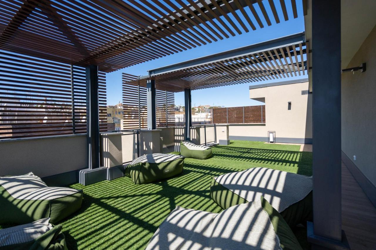 Aurealiving - Trastevere Suite With Rooftop & Gym, Your Place In Рим Екстер'єр фото