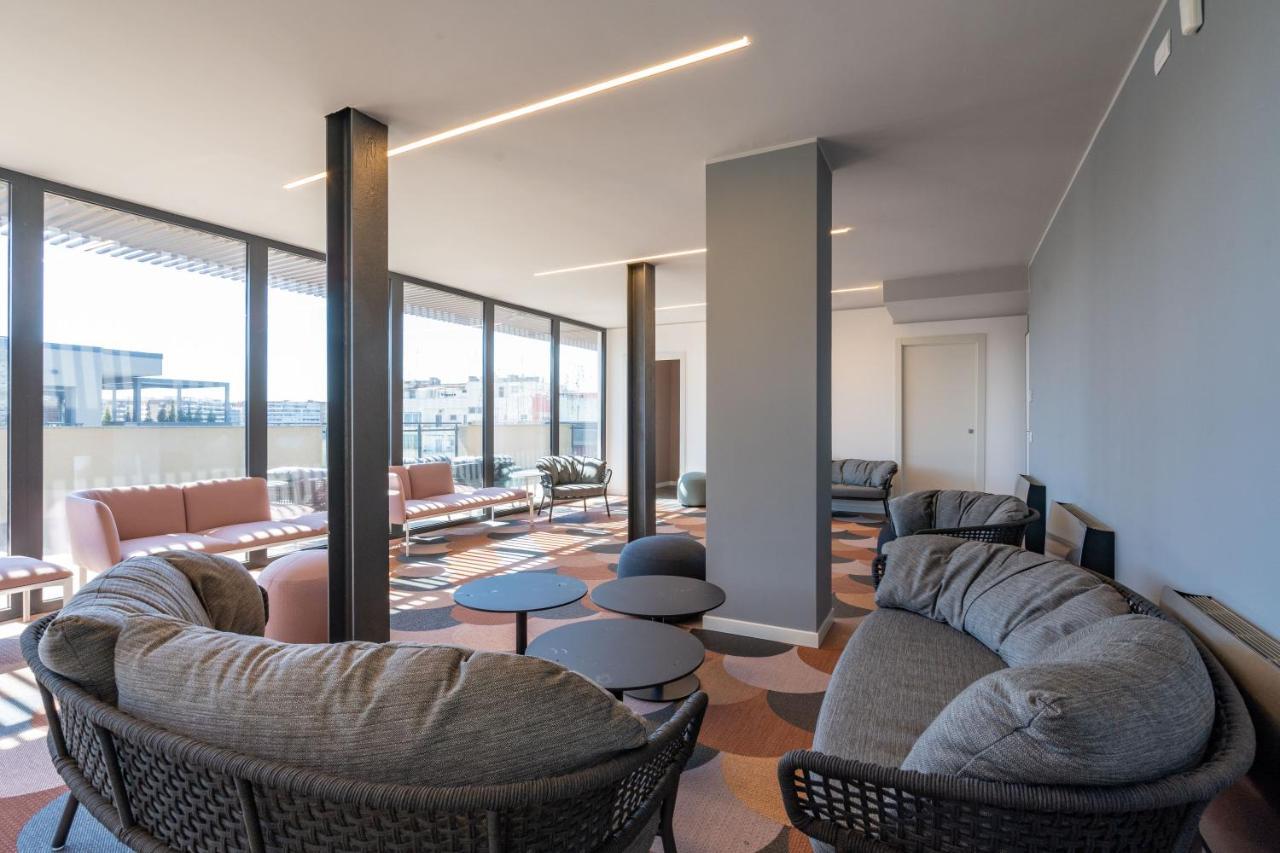 Aurealiving - Trastevere Suite With Rooftop & Gym, Your Place In Рим Екстер'єр фото
