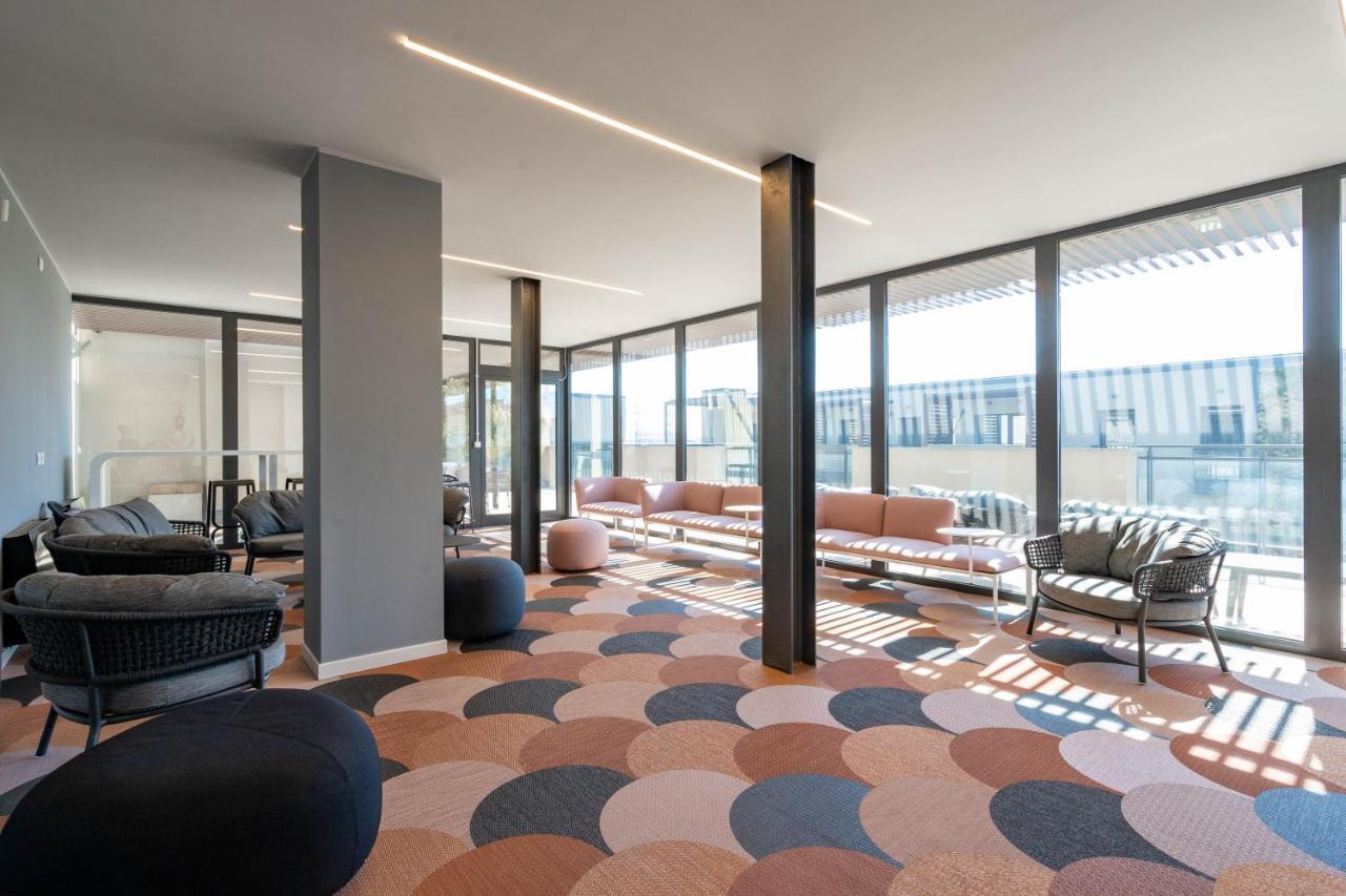Aurealiving - Trastevere Suite With Rooftop & Gym, Your Place In Рим Екстер'єр фото